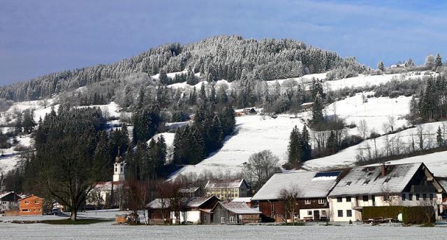 Niedersonthofen und der Stoffelberg im Dezember 2009